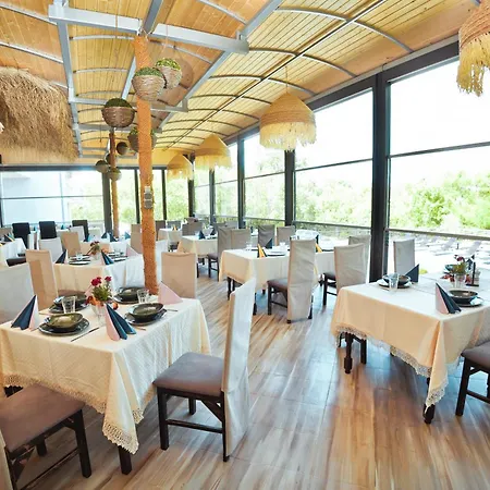 и марая Hotel Carevo