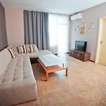 и марая Хотел Царево