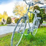 Хотел и марая Царево