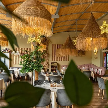 и марая Hotel 3*